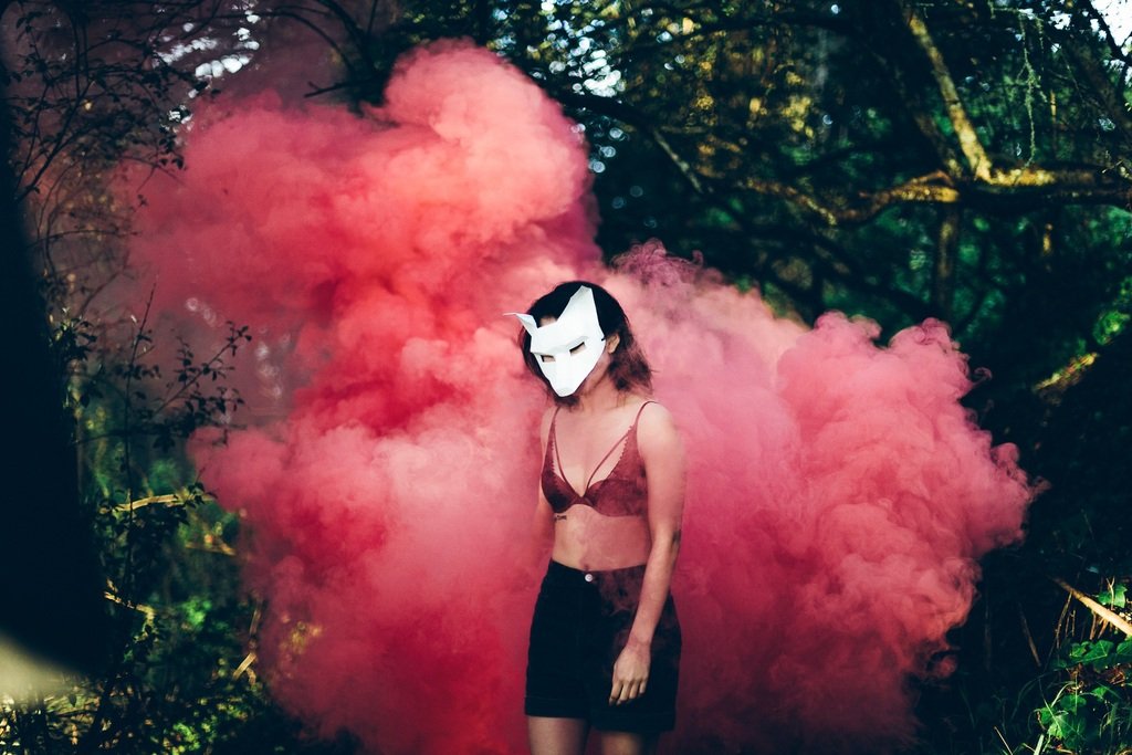 nature-forest-woman-flower-smoke-green-125827-pxhere.com